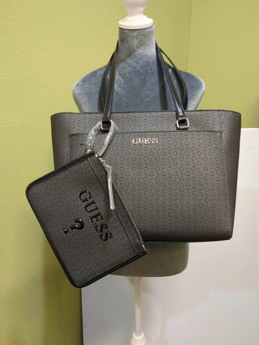 0813 GUESS Logo Handbag Tote with Zip Pouch